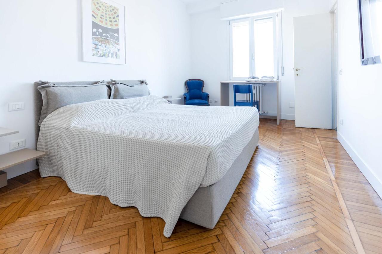 Milan Flat 5 Min From Duomo With Park For Small Cars 외부 사진