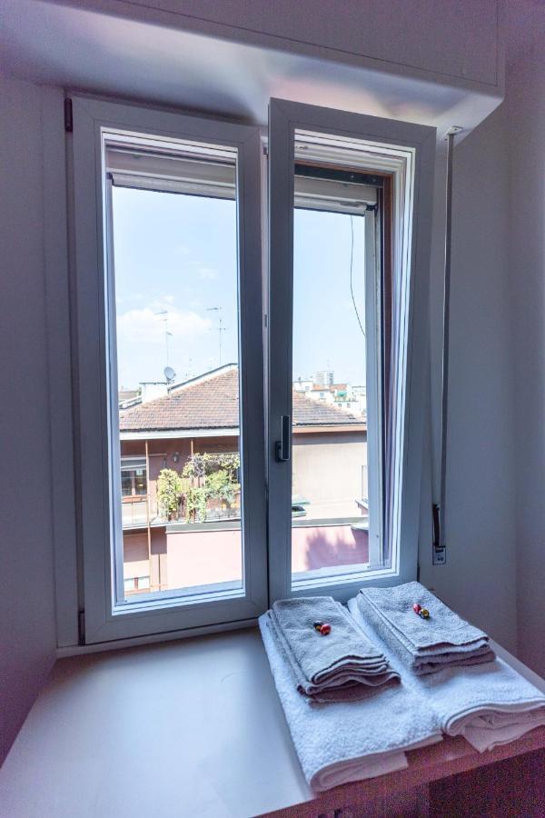 Milan Flat 5 Min From Duomo With Park For Small Cars 외부 사진