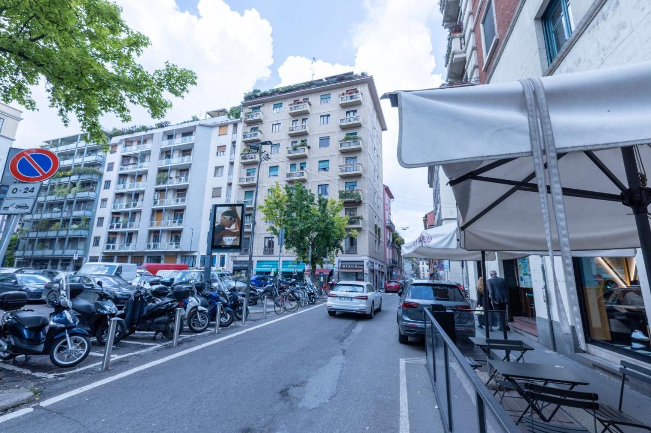 Milan Flat 5 Min From Duomo With Park For Small Cars 외부 사진